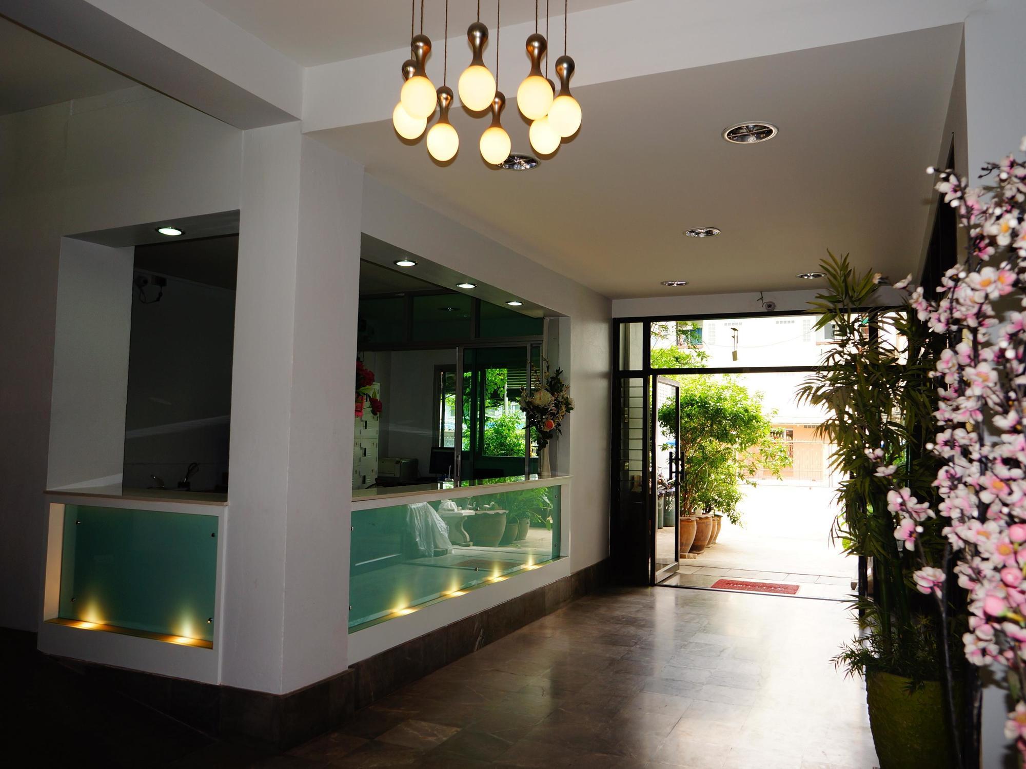 Aparthotel Baan Kaew Mansion à Bangkok Extérieur photo