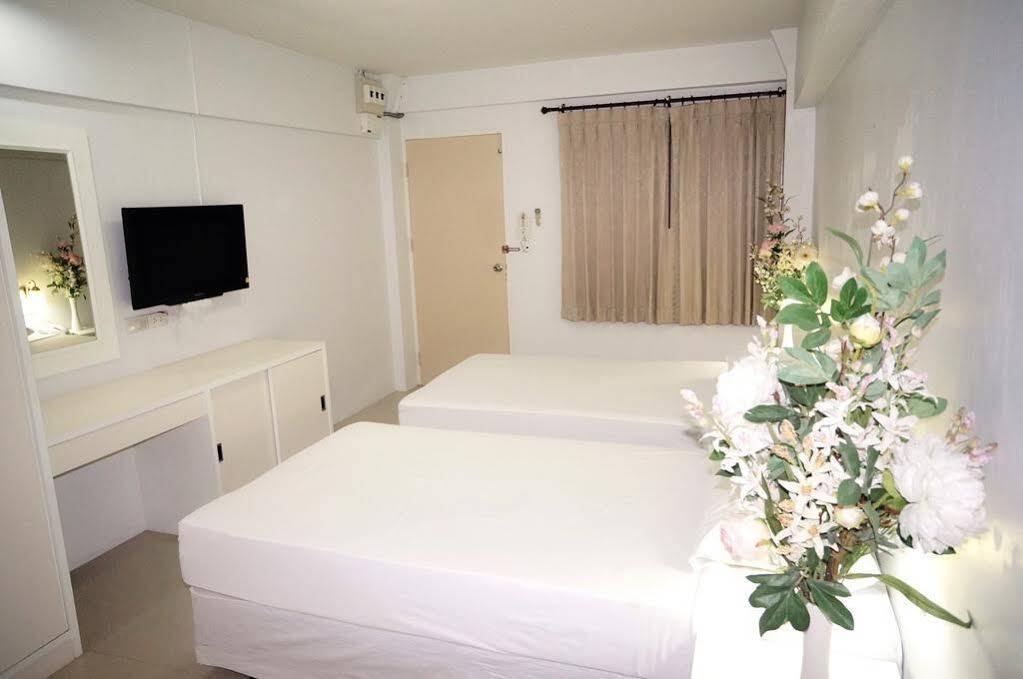 Aparthotel Baan Kaew Mansion à Bangkok Extérieur photo